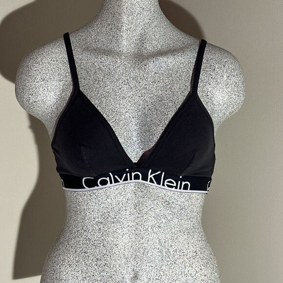 Calvin Klein sz M Black Bralette Triangle Adjustable Convertible Shoulder Strap - Picture 2 of 11